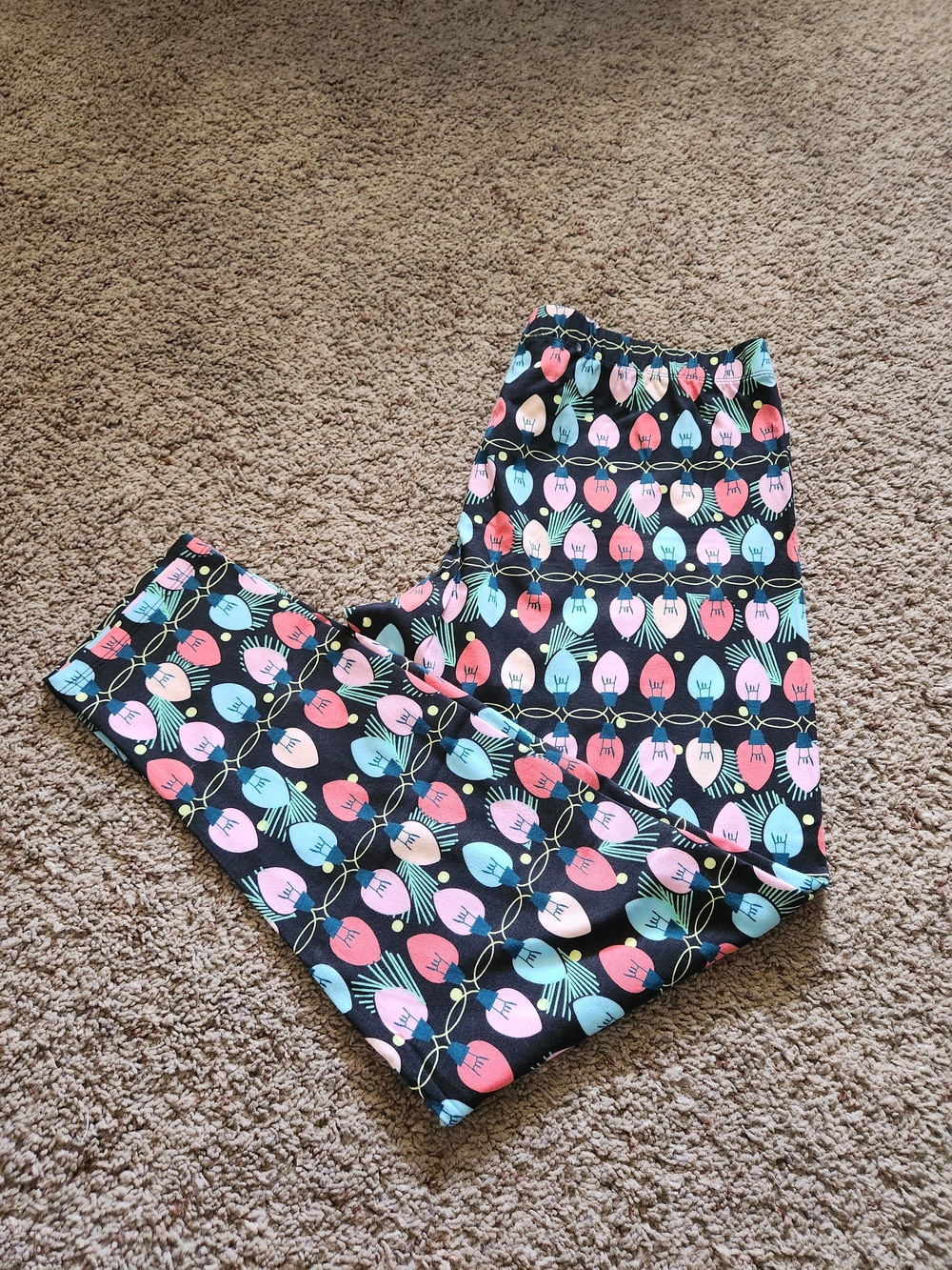 No Boundarie Ankle Black Leggings with Multicolor Lightbulb Print Size XXL Youth